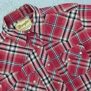 Wrangler Men's Medium Red Plaid Western Fashion Pearl Snap Shirt Short Sleeve